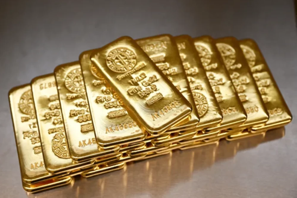 استقرار سعر الذهب قرب 4800 دولار | مكاسب أسبوعية مستمرة