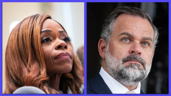 اتهامات فساد تهدد عضوية نائبين في الكونغرس الأمريكي