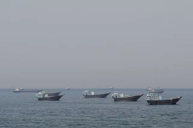 فوضى مضيق هرمز تفتح باب الاحتيال: رسوم وهمية لعبور السفن