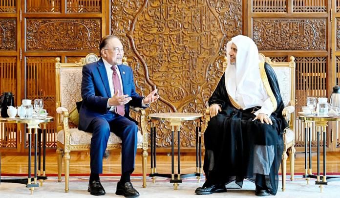 أنور إبراهيم والعيسى: حوار استراتيجي وتحضيرات قمة قادة الأديان بكوالالمبور