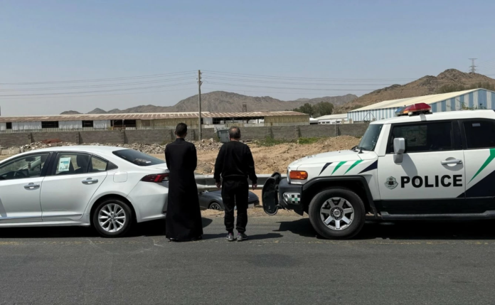 قوات أمن الحج تضبط ناقل مخالف: جهود مكافحة مخالفات الحج