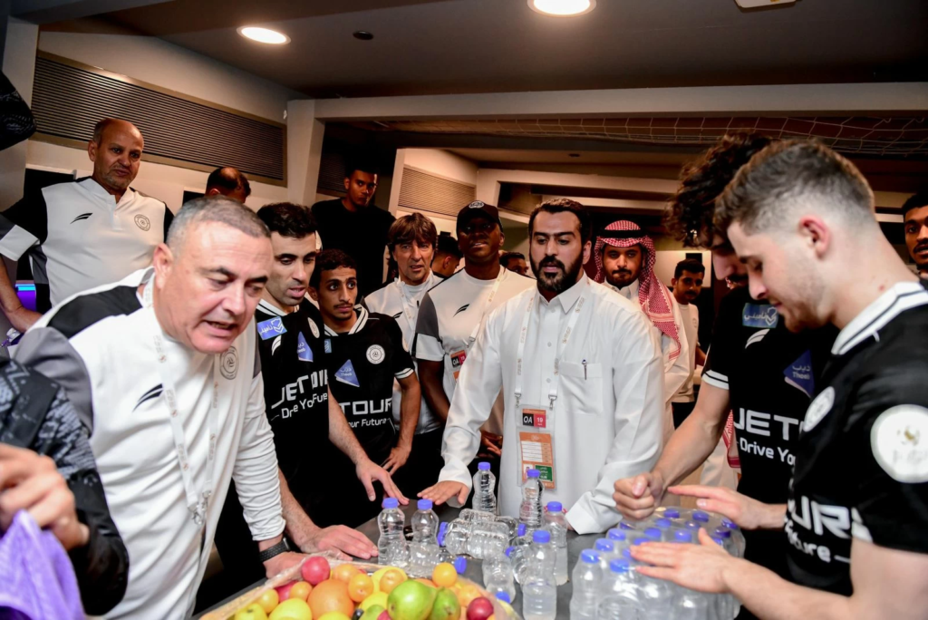 دعم جماهير الشباب يصنع الفارق: رسالة المالك قبل النهائي