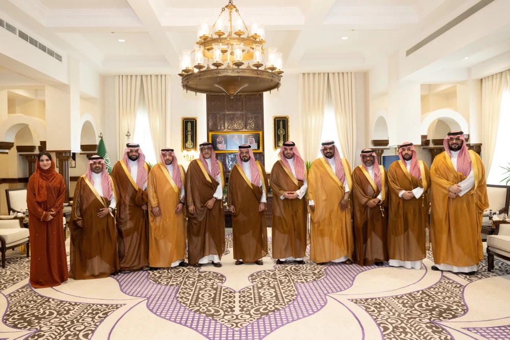 نائب أمير مكة يستقبل غرفة مكة المكرمة: تعزيز التنمية الاقتصادية