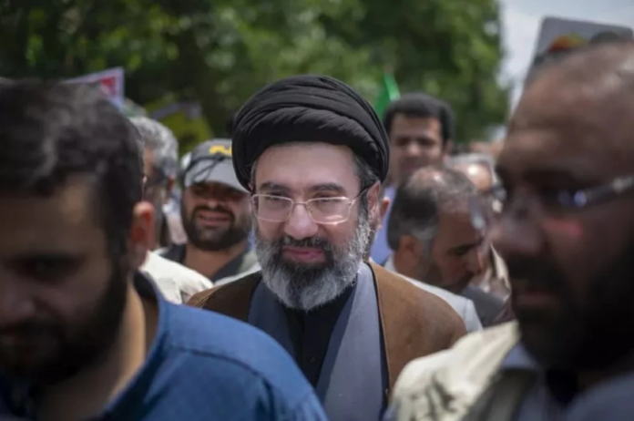 نفوذ الحرس الثوري ومجتبى خامنئي: تحولات السلطة في إيران