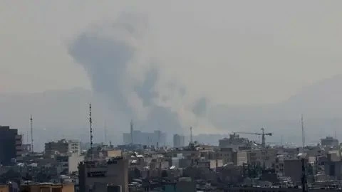 دوي دفاعات جوية في طهران: استنفار أمني وتساؤلات حول الأهداف