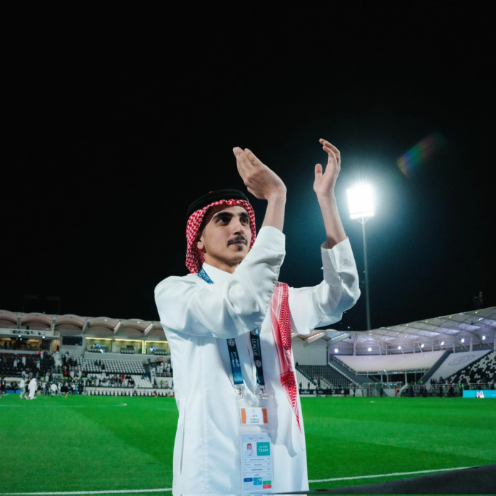 انتقاد المنجم للتحكيم: رئيس الشباب السابق يثير عاصفة بعد نهائي الخليج