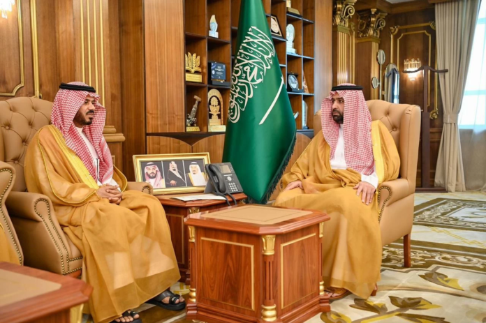 أمير جازان يتابع تحسين البيئة التعليمية بجازان وصيانة المدارس