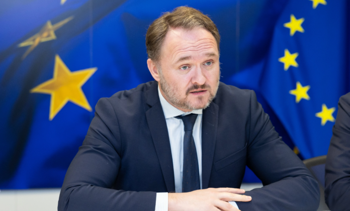 اعتماد أوروبا على الخليج لوقود الطائرات والديزل: أزمة طاقة محتملة