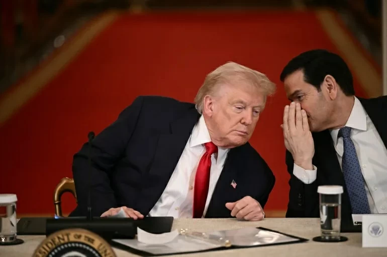 غياب وزير الخارجية الأمريكي عن مفاوضات إيران: الأسباب والتداعيات
