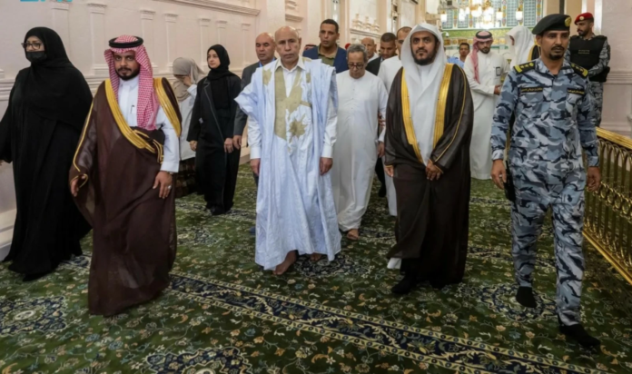 زيارة الرئيس الغزواني للمسجد النبوي: أبعاد روحية وسياسية