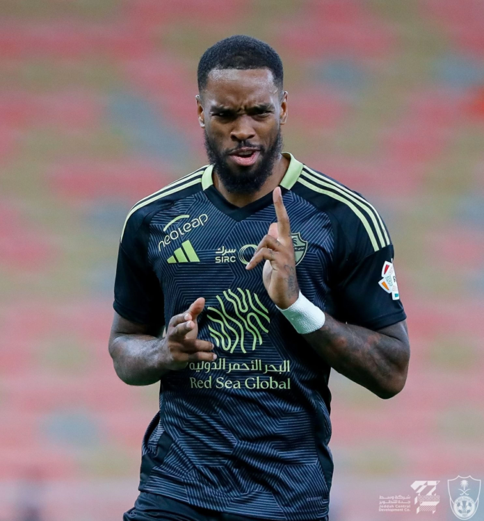 رونالدو هداف دوري روشن 2024: أرقام قياسية وتأثير عالمي