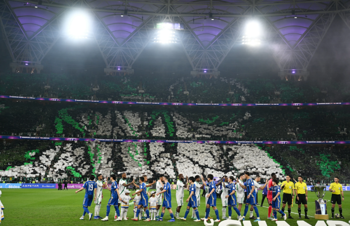 جماهير الأهلي السعودي: إشادة عالمية باللاعب رقم 12