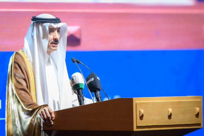 أمير المدينة يرعى حفل تخريج جامعة الأمير مقرن الدفعة الثامنة