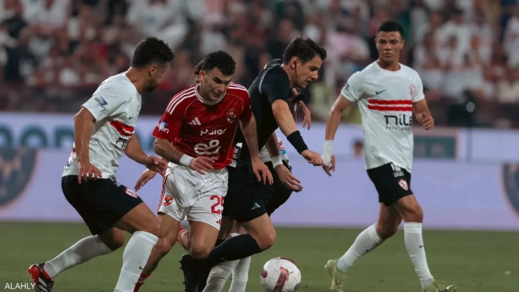 قمة الزمالك والأهلي: معركة حاسمة في الدوري المصري الممتاز