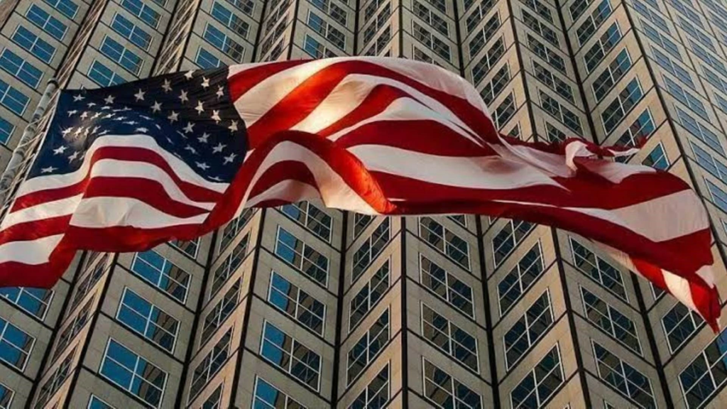 الدين القومي الأمريكي يتخطى GDP: أبعاد اقتصادية وتاريخية