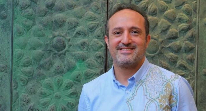 شريف مدكور يطلب عدم الدعاء: جدل واسع حول تصريحات الإعلامي المصري