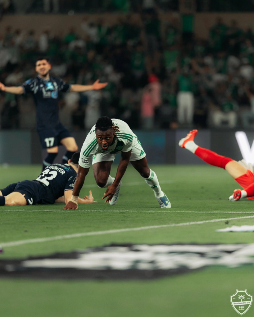 هبوط الأخدود من دوري روشن: الأهلي يحسم مصيرهم