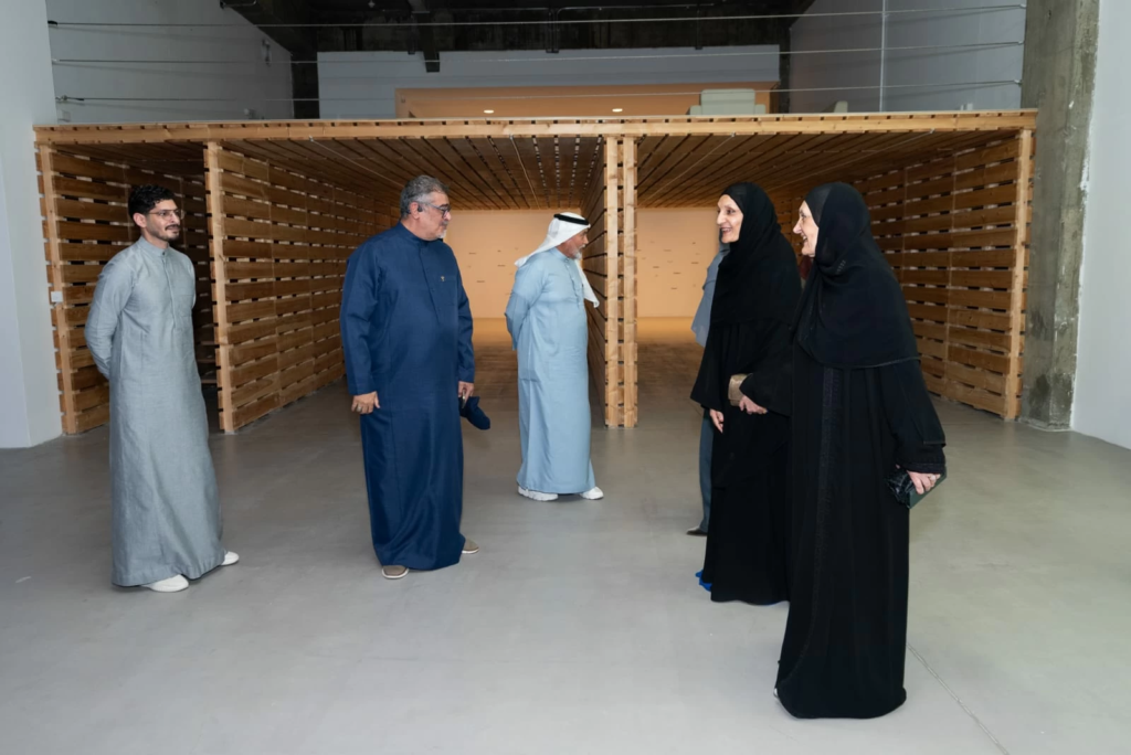 معرض ريم الفيصل "أرض الحجيج والشعراء": فن الضوء واللون بجدة