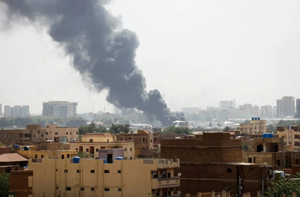 تحذير أمريكي السودان: واشنطن تدعو مواطنيها للبحث عن مأوى بعد قصف مطار الخرطوم