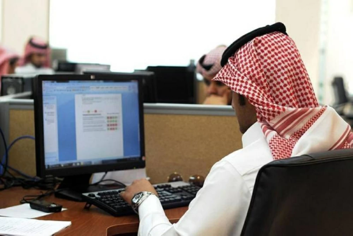 شروط قوى للموظفين: مهلة المتغيبين وتوثيق العقود