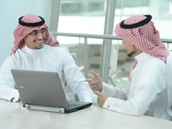 فرص عمل للسعوديين: 14 ألف وظيفة جديدة وتحول رقمي في المملكة