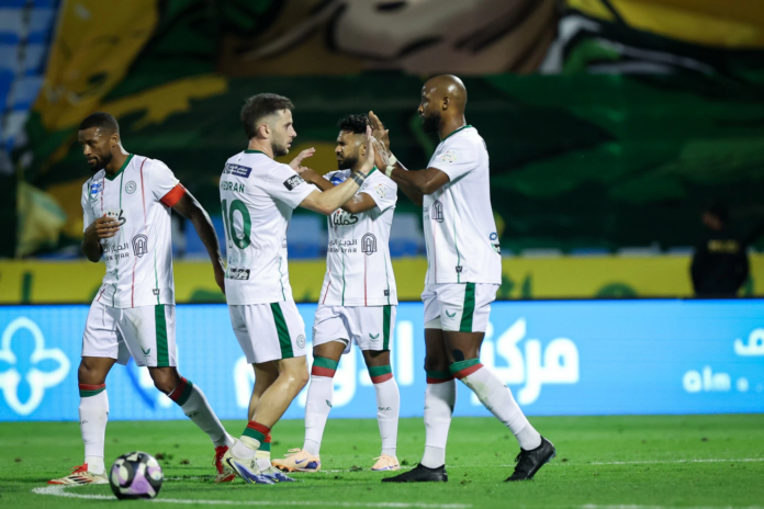 الاتفاق يعزز حظوظه الآسيوية بخماسية مدوية أمام الخليج بدوري روشن