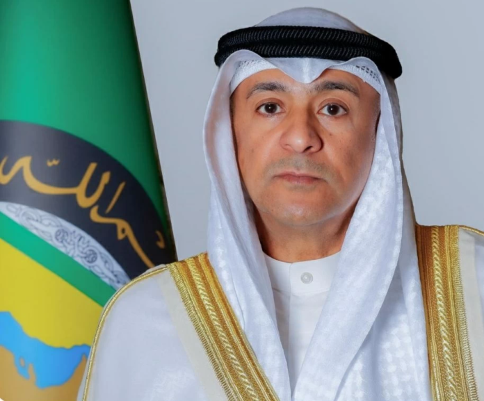 إدانة الهجمات الإيرانية: البديوي يؤكد دعم أمن الكويت والإمارات