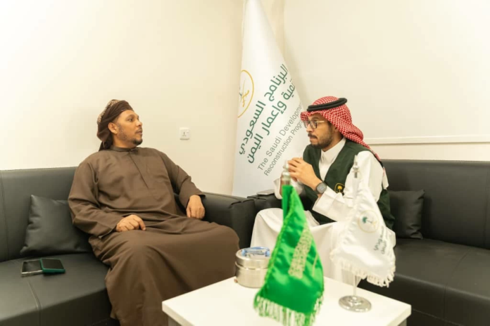 سقطرى: بحث مشاريع البنية التحتية مع «إعمار اليمن»