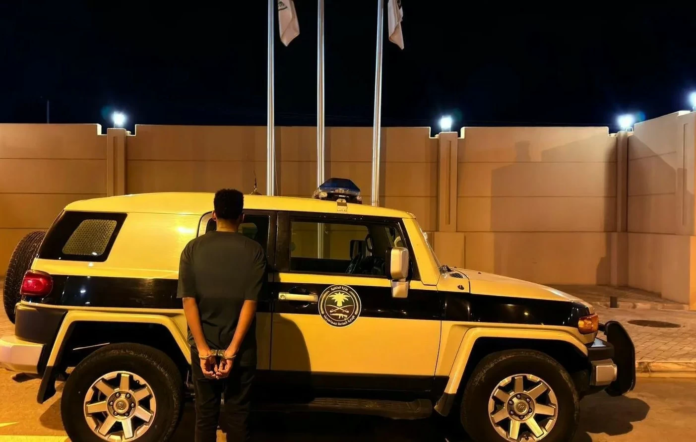 القبض على ناقل مخالفي نظام أمن الحدود بجازان | عقوبات صارمة
