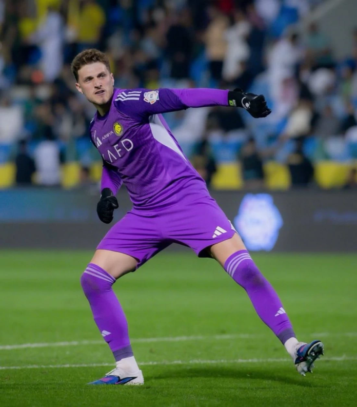 ديربي النصر والهلال: بونو وبنتو في صراع حسم اللقب بدوري روشن