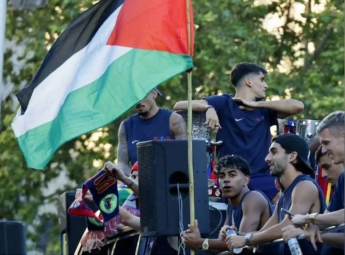 لامين يامال وعلم فلسطين: رمزية الاحتفال وتفاعل الجماهير
