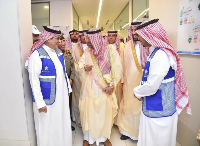 أمير نجران يتفقد خدمات الحجاج بمنفذ الوديعة وجاهزية استقبالهم