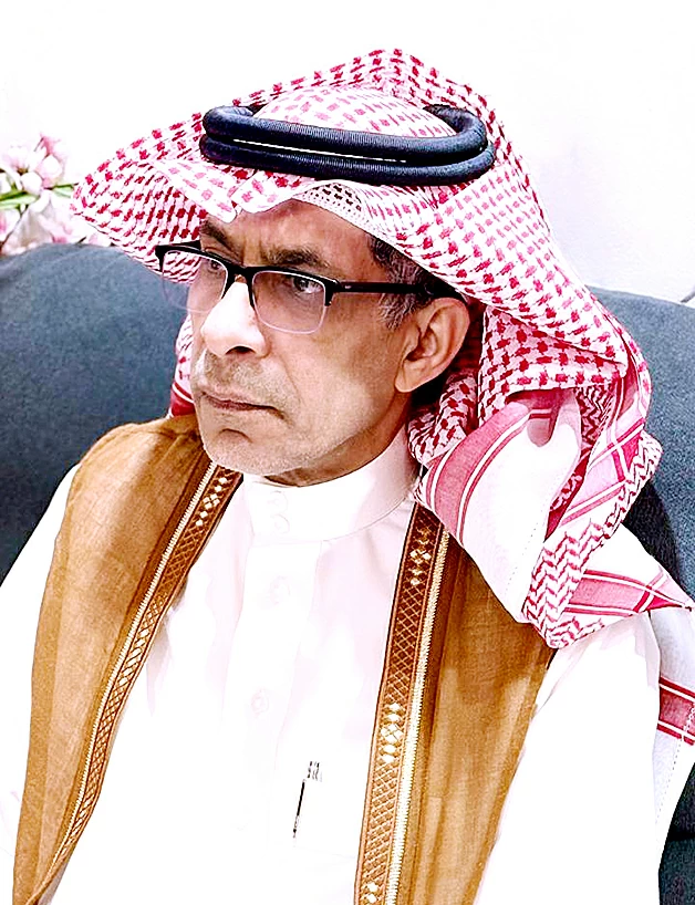 رحيل سعيد السريحي: وداعاً لناقد الكلمة وفارس الفكر السعودي