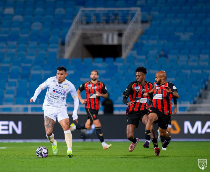 مباراة التعاون والرياض: صراع القمة والقاع بدوري روشن
