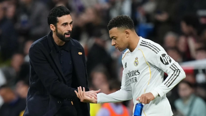 أزمة مبابي في ريال مدريد: هل تشعل تصريحاته حرباً داخلية؟