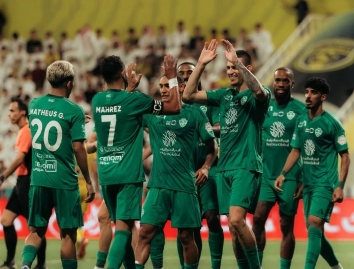 مباراة الأهلي وأبها: صراع على المركز الثالث وحلم البقاء