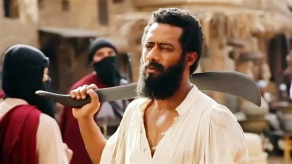 محمد رمضان يدعم الصعايدة ويطالب باعتذار بعد واقعة الجلباب