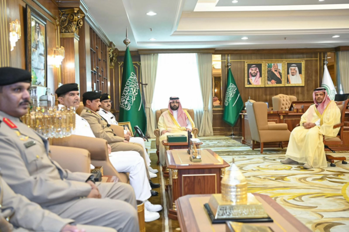 أمير جازان يطلع على تقرير حرس الحدود السنوي لعام 2025