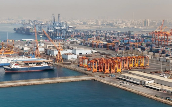 خط شحن ملاحي جديد بميناء ينبع يربط السعودية بمصر والأردن