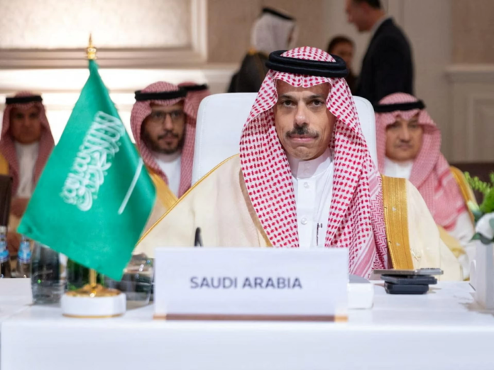 السعودية تقدر تجاوب ترامب لإنهاء الحرب وتدعو إيران لاغتنام الفرصة