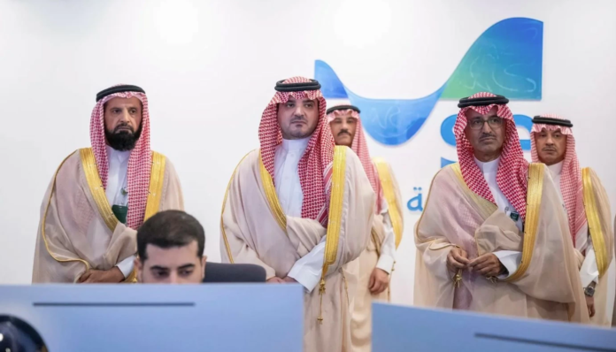 وزير الداخلية يتفقد مركز عمليات الحج لضمان جاهزية الخدمات