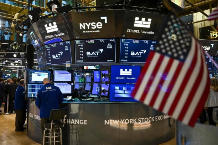 توقعات الأسهم الأمريكية: UBS يرفع أهدافه لمؤشر S&P 500