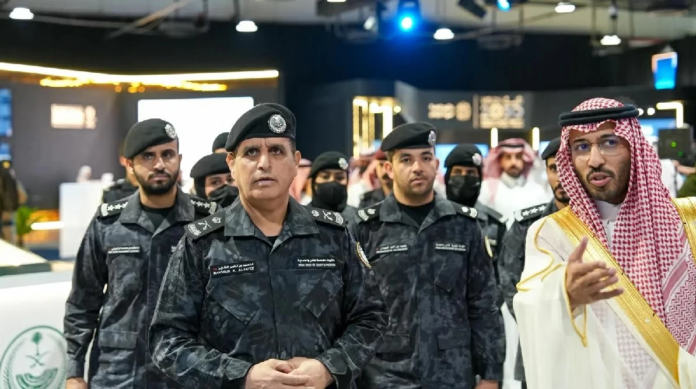 الفايز يزور ملتقى إعلام الحج ويطلع على جهود خدمة الحجاج
