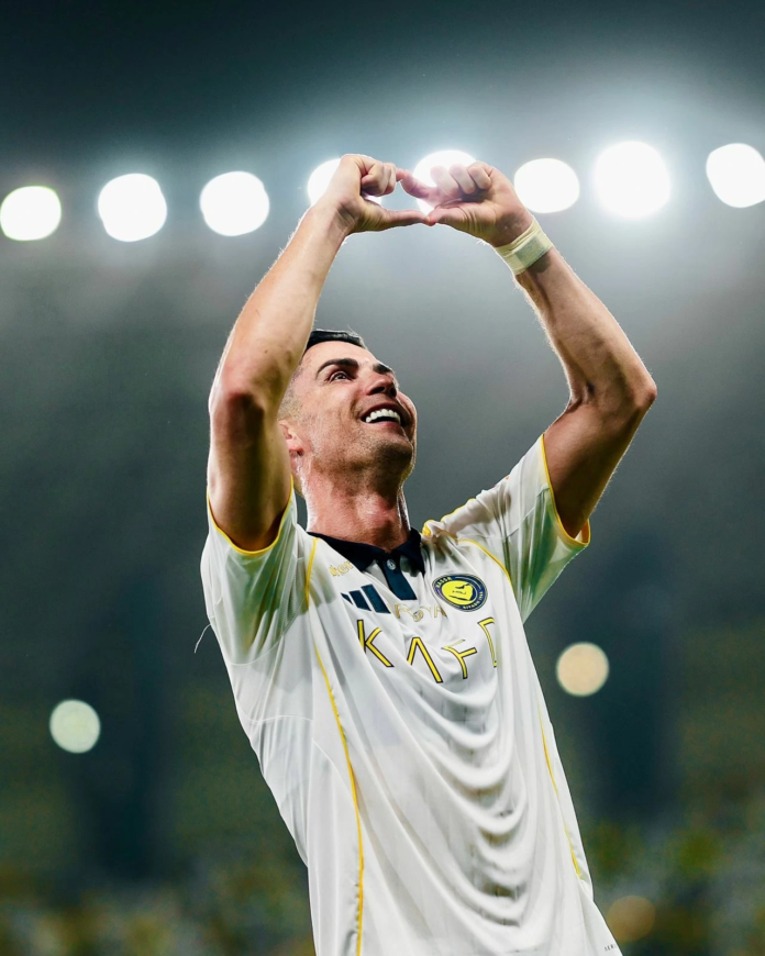 تتويج النصر بلقب الدوري بقيادة رونالدو: قصة كفاح وإنجاز