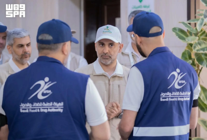 وزير الصحة يتفقد جاهزية مركز عمليات الحج لسلامة الحجاج