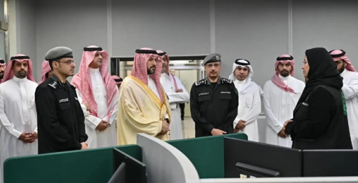 الحربي يزور مركز العمليات الأمنية الموحدة 911 بمكة المكرمة