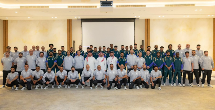 الفيصل يحفز لاعبي المنتخب السعودي برسالة من ولي العهد