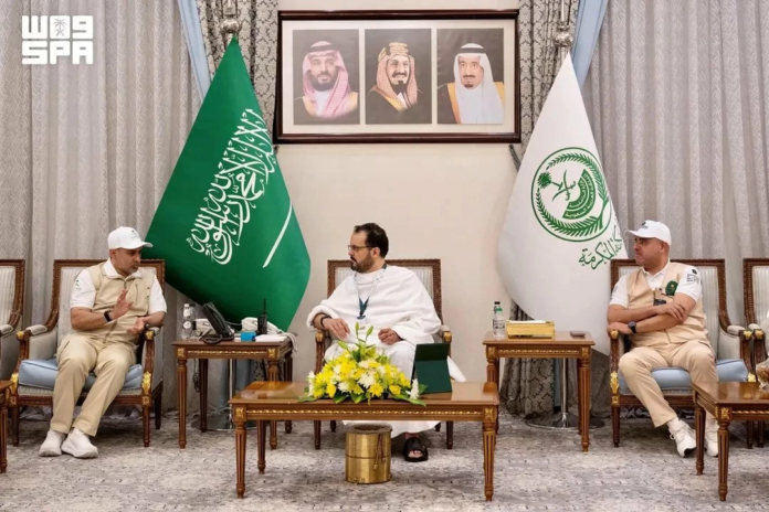 نائب أمير مكة يتابع استعدادات الحج 1447هـ في مشعر منى