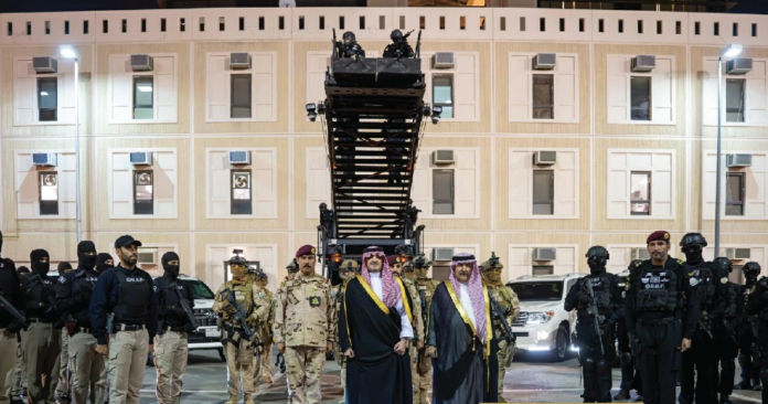 وزير الداخلية يتفقد جاهزية قوات الأمن الخاصة للحج