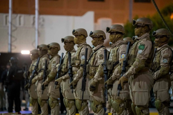 جهود خدمة الحجاج في العيد: تضحيات بطولية لراحة ضيوف الرحمن